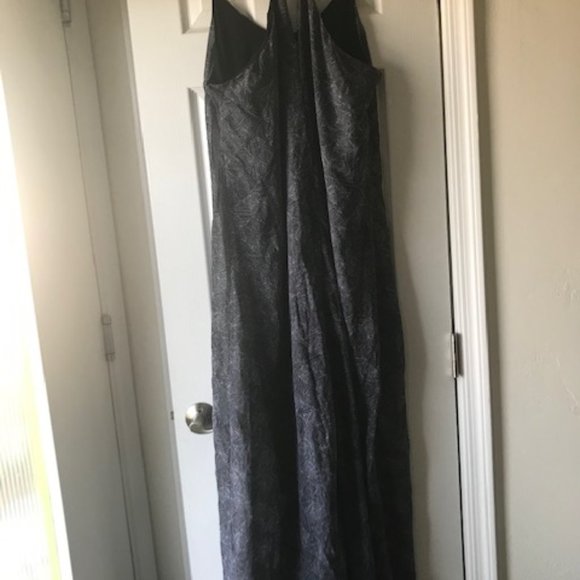 Old Navy long black white flowing dress spag strap - Picture 3 of 4